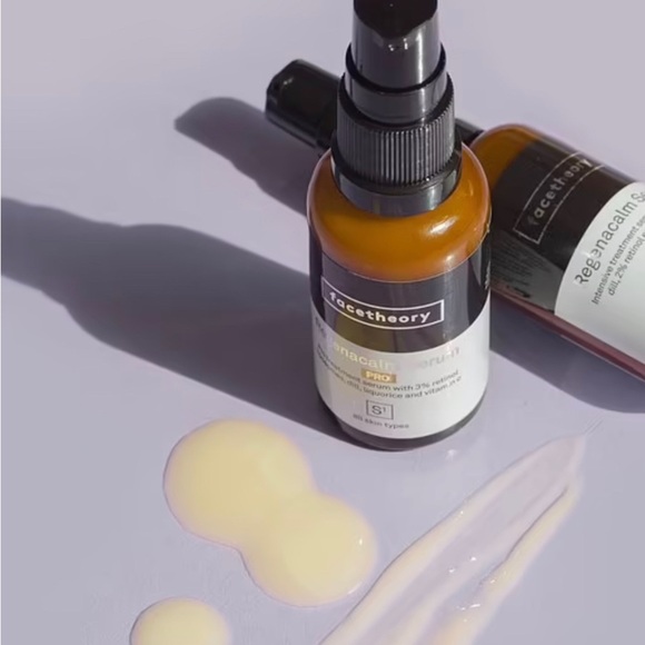 PRO Retinol and Vitamin C  FACETHEORY Regenacalm Serum 30 ml - Picture 2 of 4